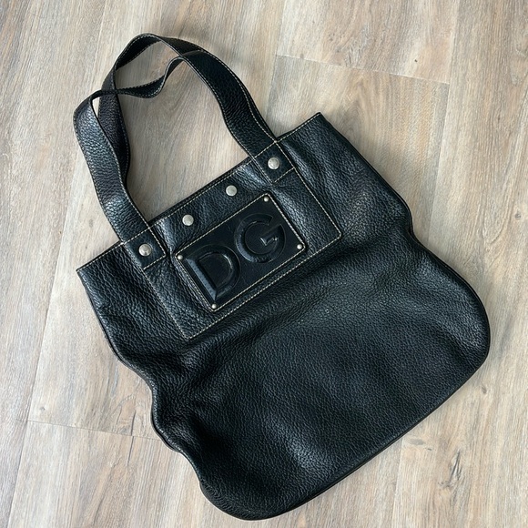 DG LARGE BLACK LEATHER TOTE - Picture 1 of 3